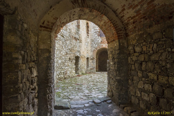 Babice zamek Lipowiec