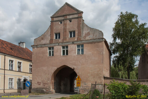 Miejskie mury obronne Bisztynka Brama Lidzbarska
