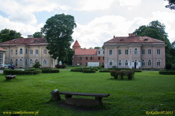 Zamek Czerwony Dwór w Raudondvaris