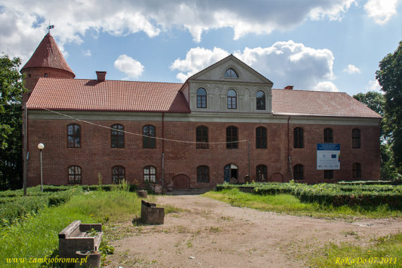 Zamek Czerwony Dwór w Raudondvaris