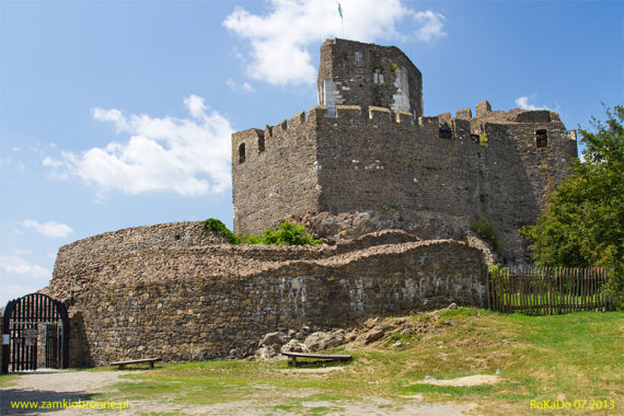 Zamek w Holl&oacute;kő