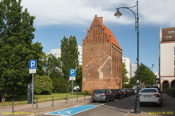 Miejskie mury obronne Kołobrzegu baszta Lontowa