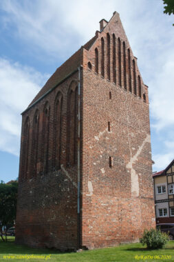 Miejskie mury obronne Kołobrzegu baszta Lontowa