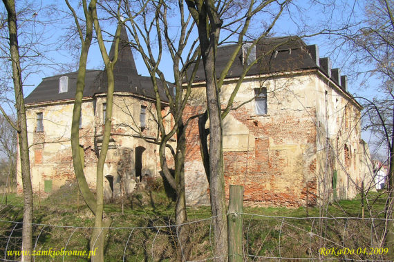 Dw&oacute;r obronny&nbsp; w Komorowicach