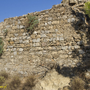 Zamek Lardos