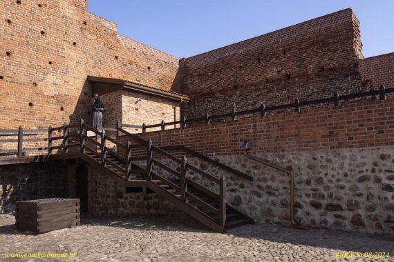 Zamek w Liwie pozostałości budynku mieszkalnego