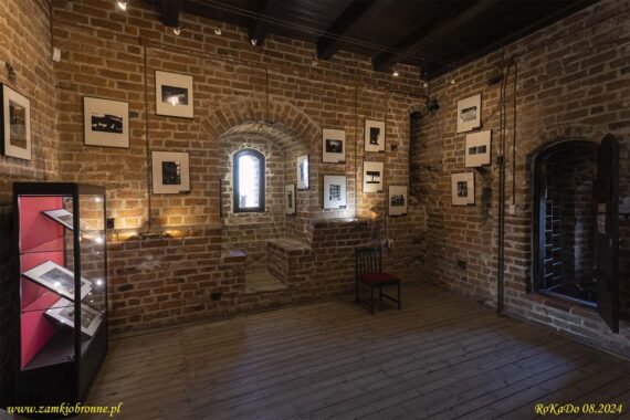 Zamek w Liwie izba w wieży bramnej