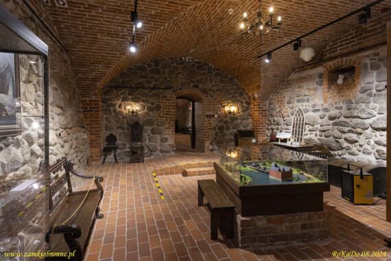 Zamek w Liwie piwnice budynku mieszkalnego