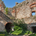Ruiny pałacu w Podzamczu Piekoszowskim
