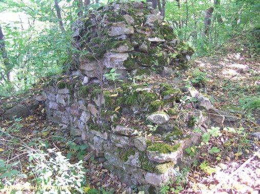 Ruiny zamku Szumsko w Rembowie