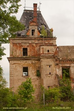 Renesansowy dwór obronny w Stolcu