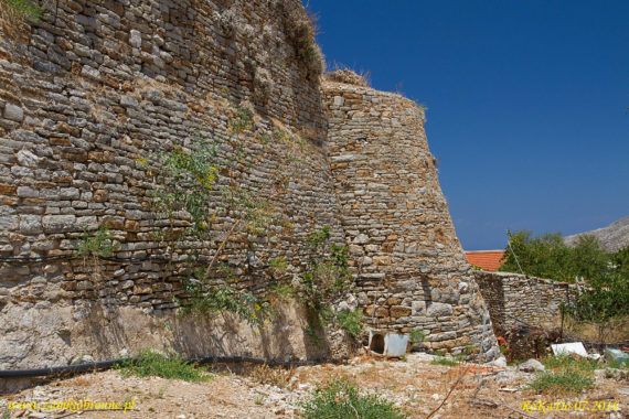 Zamek na wyspie Simi