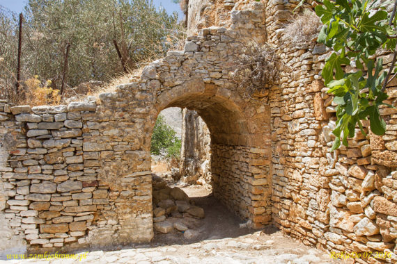 Zamek na wyspie Simi