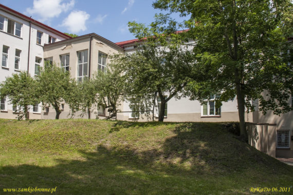 Wieluń pałac wzniesiony na fundamentach zamku