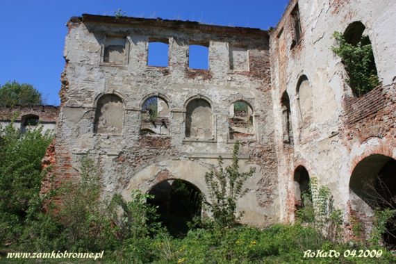 Ruiny zamku w Chrzelicach