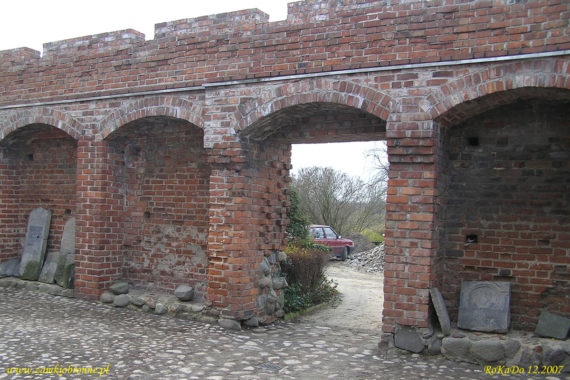 Zamek w Gosławicach