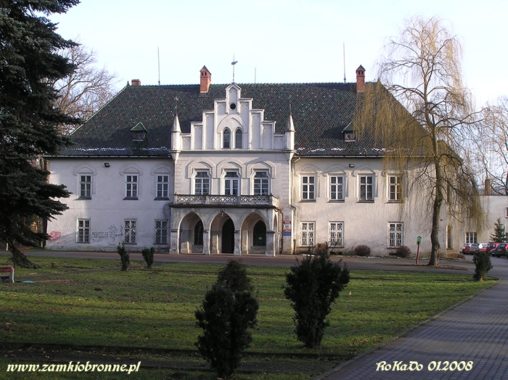 Dw&oacute;r obronny w Łodygowicach