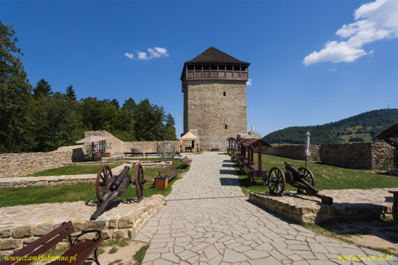 Muszyna. Ruiny zamku biskup&oacute;w krakowskich.