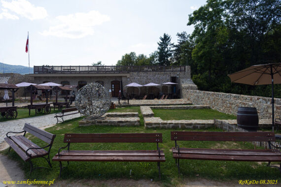 Muszyna. Ruiny zamku biskup&oacute;w krakowskich.