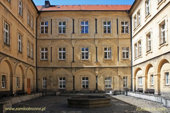 Zamek w Pr&oacute;szkowie