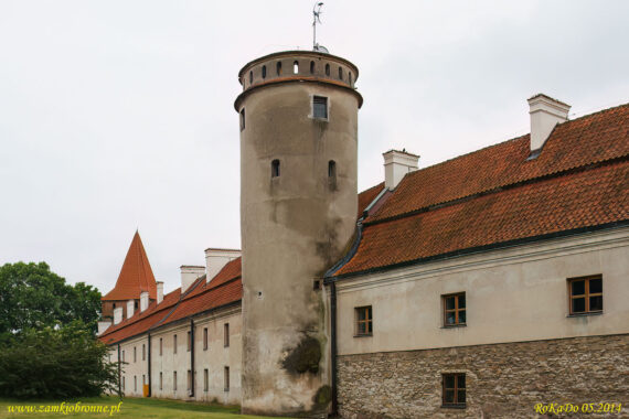 Obronny klasztor w Sulejowie baszta Muzyczna