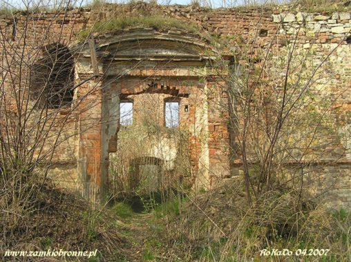 Ruiny zamku w Ujeździe