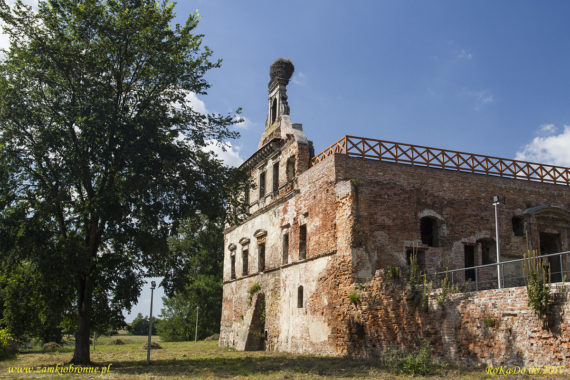 Ruiny zamku w Ujeździe