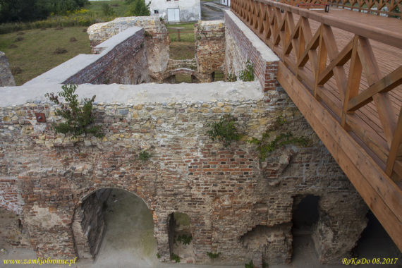 Ruiny zamku w Ujeździe