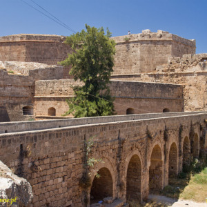 Famagusta mury miejskie. Ravelin i Brama Limasolska