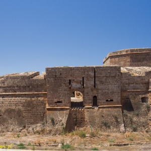 Famagusta mury miejskie. Ravelin i Brama Limasolska