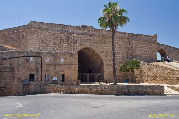 Famagusta mury miejskie. Ravelin i Brama Limasolska