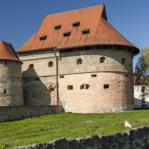 Bardejów mury miejskie. Gruba baszta.
