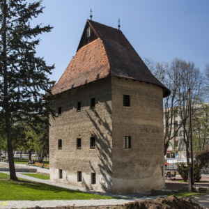 Bardejów mury miejskie. Baszta archiwalna.