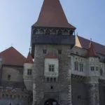 Hunedoara Zamek Corvina wieża bramna