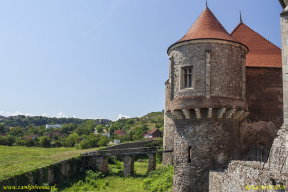 Hunedoara Zamek Corvina wieża Doboszy