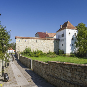 Bystrzyca mury miejskie Wieża Bednarzy