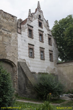 Dw&oacute;r w Gorzanowie