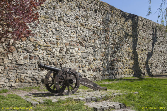 Miejskie mury obronne Krapkowic