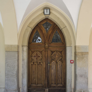 Dwór obronny w Łodygowicach