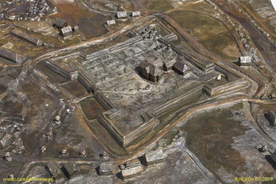 Dwór obronny w Łodygowicach