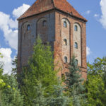 Zamek w Przezmarku, wieża na podzamczu