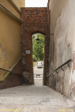 Sandomierz mury miejskie furta Ucho Igielne