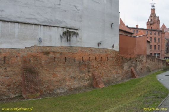 Miejskie mury obronne Poznania.