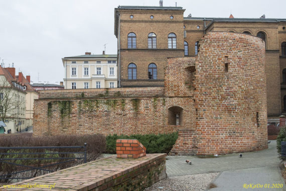 Miejskie mury obronne Poznania. Narożna baszta artyleryjska