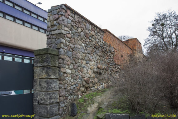 Miejskie mury obronne Poznania.