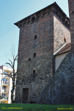 Miejskie mury obronne Prudnika baszta tzw. Arsenał