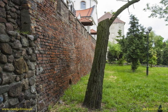 Miejskie mury obronne Piotrkowa