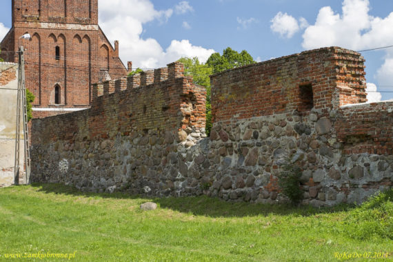 Miejskie mury obronne w Sępopolu