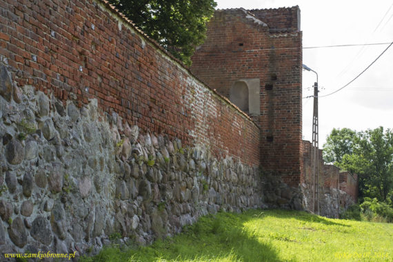 Miejskie mury obronne w Sępopolu