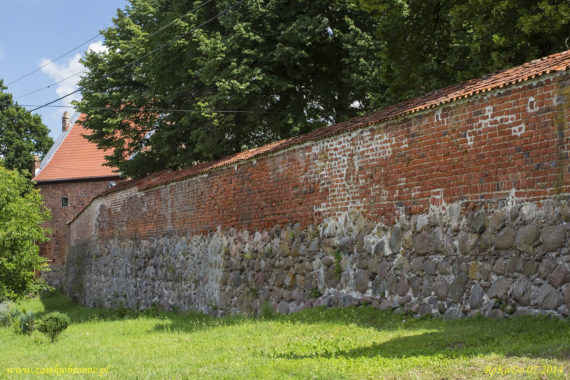 Miejskie mury obronne w Sępopolu